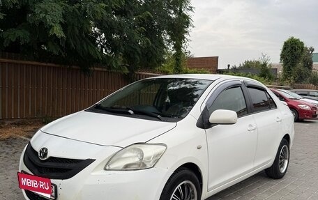 Toyota Yaris III рестайлинг, 2007 год, 530 000 рублей, 4 фотография