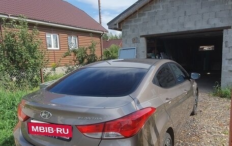 Hyundai Elantra V, 2013 год, 1 150 000 рублей, 2 фотография