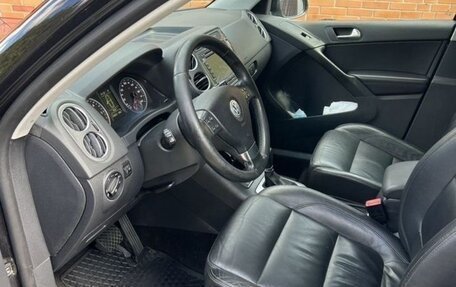Volkswagen Tiguan I, 2010 год, 985 000 рублей, 2 фотография