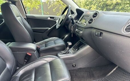 Volkswagen Tiguan I, 2010 год, 985 000 рублей, 3 фотография