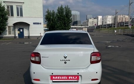 Renault Logan II, 2017 год, 800 000 рублей, 3 фотография