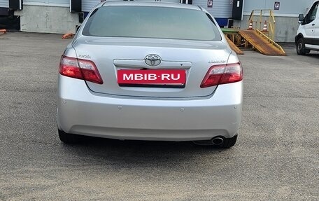 Toyota Camry, 2010 год, 950 000 рублей, 3 фотография