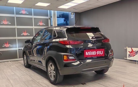 Hyundai Kona I, 2017 год, 1 530 000 рублей, 2 фотография