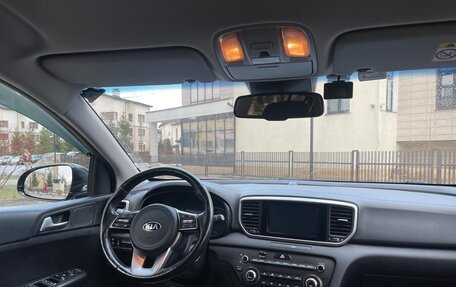 KIA Sportage IV рестайлинг, 2018 год, 1 900 000 рублей, 9 фотография