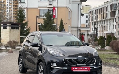 KIA Sportage IV рестайлинг, 2018 год, 1 900 000 рублей, 5 фотография
