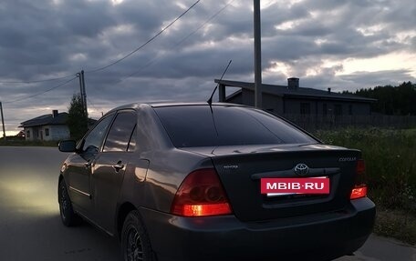 Toyota Corolla, 2004 год, 520 000 рублей, 3 фотография
