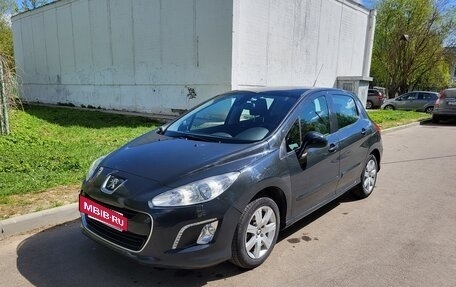 Peugeot 308 II, 2011 год, 590 000 рублей, 3 фотография