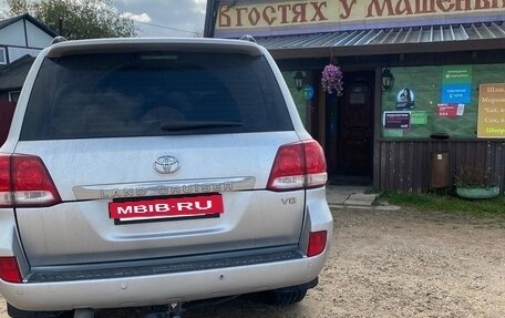 Toyota Land Cruiser 200, 2009 год, 2 400 000 рублей, 15 фотография