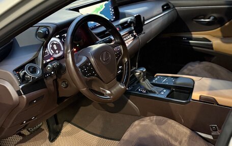 Lexus ES VII, 2020 год, 3 700 000 рублей, 18 фотография
