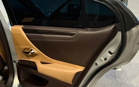 Lexus ES VII, 2020 год, 3 700 000 рублей, 24 фотография