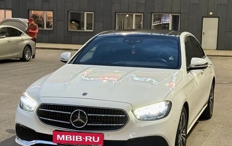 Mercedes-Benz E-Класс, 2021 год, 3 900 000 рублей, 2 фотография