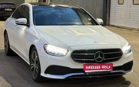 Mercedes-Benz E-Класс, 2021 год, 3 900 000 рублей, 3 фотография