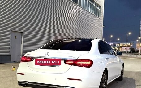Mercedes-Benz E-Класс, 2021 год, 3 900 000 рублей, 5 фотография