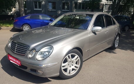 Mercedes-Benz E-Класс, 2003 год, 750 000 рублей, 3 фотография