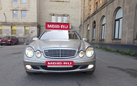 Mercedes-Benz E-Класс, 2003 год, 750 000 рублей, 10 фотография