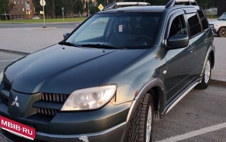 Mitsubishi Outlander III рестайлинг 3, 2004 год, 500 000 рублей, 3 фотография