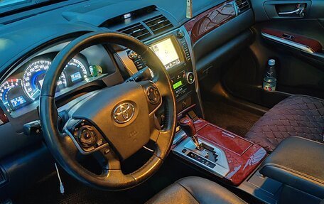 Toyota Camry, 2013 год, 1 790 000 рублей, 10 фотография