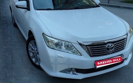 Toyota Camry, 2013 год, 1 790 000 рублей, 3 фотография
