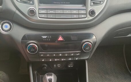 Hyundai Tucson III, 2017 год, 2 000 000 рублей, 24 фотография