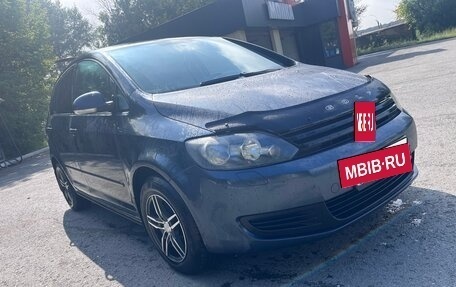 Volkswagen Golf Plus II, 2010 год, 585 000 рублей, 2 фотография