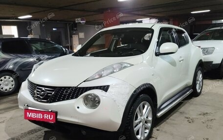 Nissan Juke II, 2014 год, 800 000 рублей, 9 фотография