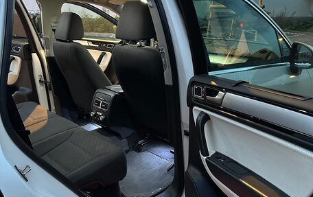 Volkswagen Touareg III, 2011 год, 2 250 000 рублей, 14 фотография