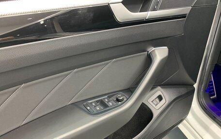 Volkswagen Passat CC, 2022 год, 2 645 000 рублей, 12 фотография