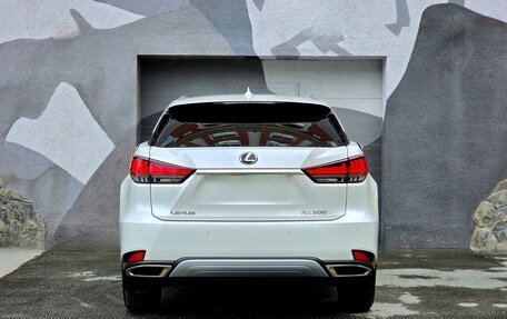 Lexus RX IV рестайлинг, 2022 год, 6 800 000 рублей, 4 фотография