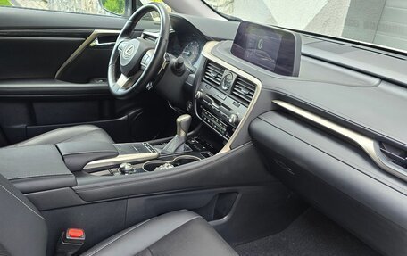 Lexus RX IV рестайлинг, 2022 год, 6 800 000 рублей, 16 фотография