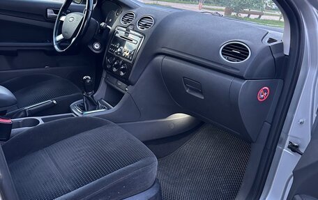 Ford Focus II рестайлинг, 2005 год, 450 000 рублей, 27 фотография