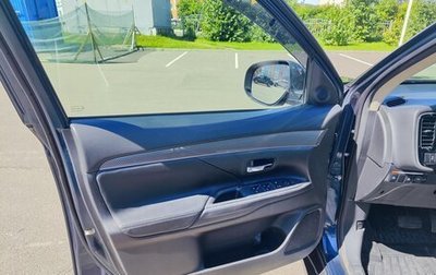Mitsubishi Outlander III рестайлинг 3, 2018 год, 2 400 000 рублей, 1 фотография