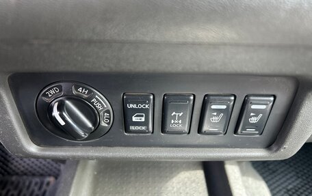 Nissan Navara (Frontier), 2007 год, 800 000 рублей, 19 фотография