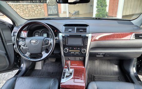 Toyota Camry, 2011 год, 1 400 000 рублей, 4 фотография