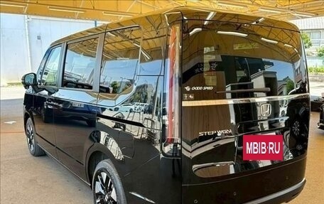 Honda Stepwgn, 2022 год, 2 301 000 рублей, 6 фотография