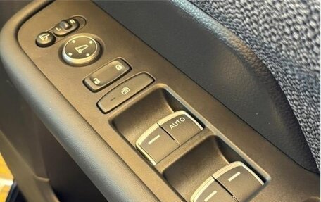 Honda Stepwgn, 2022 год, 2 301 000 рублей, 22 фотография