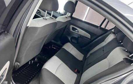 Chevrolet Cruze II, 2011 год, 689 000 рублей, 20 фотография