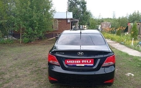 Hyundai Solaris II рестайлинг, 2016 год, 880 000 рублей, 5 фотография