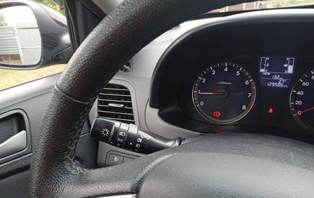 Hyundai Solaris II рестайлинг, 2016 год, 880 000 рублей, 15 фотография