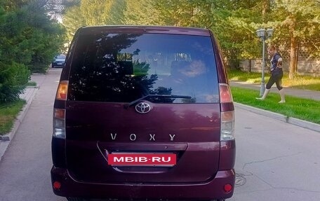 Toyota Voxy II, 2003 год, 735 000 рублей, 7 фотография