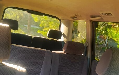 Toyota Voxy II, 2003 год, 735 000 рублей, 14 фотография
