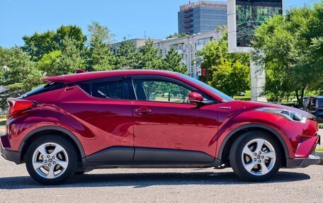 Toyota C-HR I рестайлинг, 2017 год, 1 850 000 рублей, 3 фотография