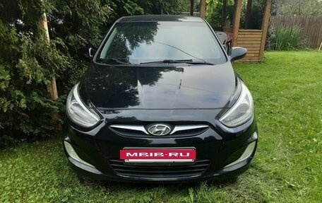 Hyundai Solaris II рестайлинг, 2014 год, 900 000 рублей, 2 фотография