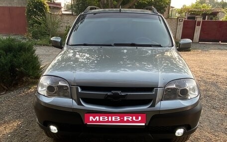 Chevrolet Niva I рестайлинг, 2015 год, 800 000 рублей, 2 фотография