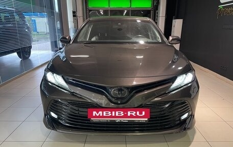 Toyota Camry, 2018 год, 3 150 000 рублей, 2 фотография