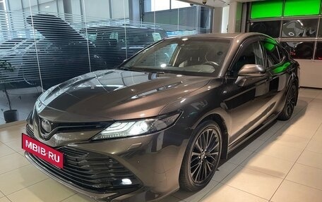 Toyota Camry, 2018 год, 3 150 000 рублей, 3 фотография