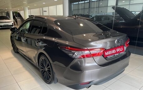 Toyota Camry, 2018 год, 3 150 000 рублей, 4 фотография