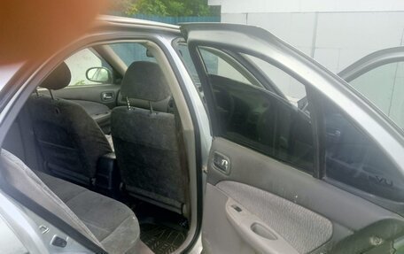Nissan Sunny B15, 1999 год, 200 000 рублей, 2 фотография