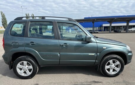 Chevrolet Niva I рестайлинг, 2015 год, 499 000 рублей, 2 фотография