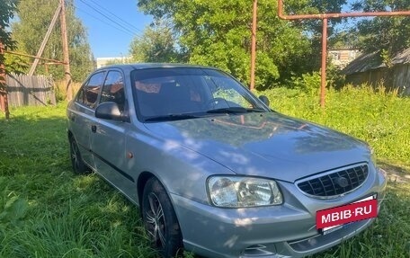 Hyundai Accent II, 2004 год, 210 000 рублей, 2 фотография