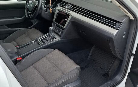 Volkswagen Passat B8 рестайлинг, 2018 год, 2 100 000 рублей, 8 фотография